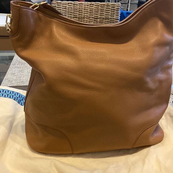 Tory Burch City Hobo Bag Never ever used with original dust bag caramel color - Picture 11 of 15
